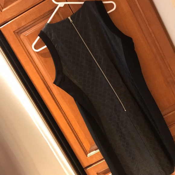 RED Saks Fifth Avenue sleeveless cocktail dress - Picture 4 of 7